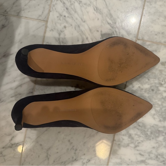 Banana Republic Navy Heels - Picture 3 of 3